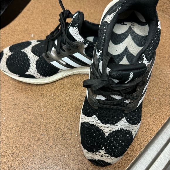 Adidas x Marimekko UltraBoost DNA running shoes - Picture 2 of 3